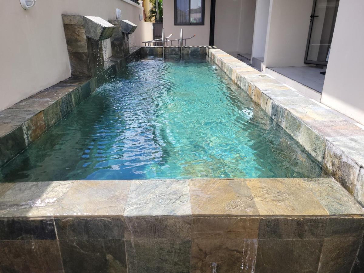Pearl Gate Residence, Aprt No2 Flic en Flac Luaran gambar
